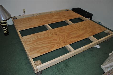 How To Diy A Bed Frame / 21 Diy Bed Frame Projects Sleep In Style And Comfort Diy Crafts : This ...