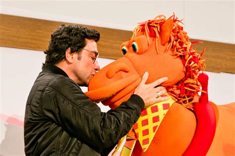 Dia das Crianças: Elenco de Cocoricó chora em reunião na Cultura após ...