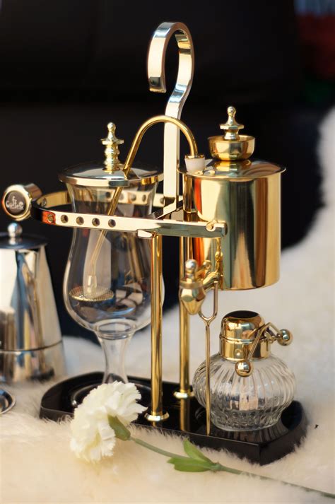 Elegant Royal Belgium Siphon Coffee Maker. Visit http://www.timemore ...