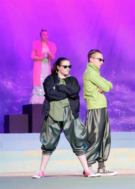 Edwardsville High School in line for 2 more 'SpongeBob' musical awards