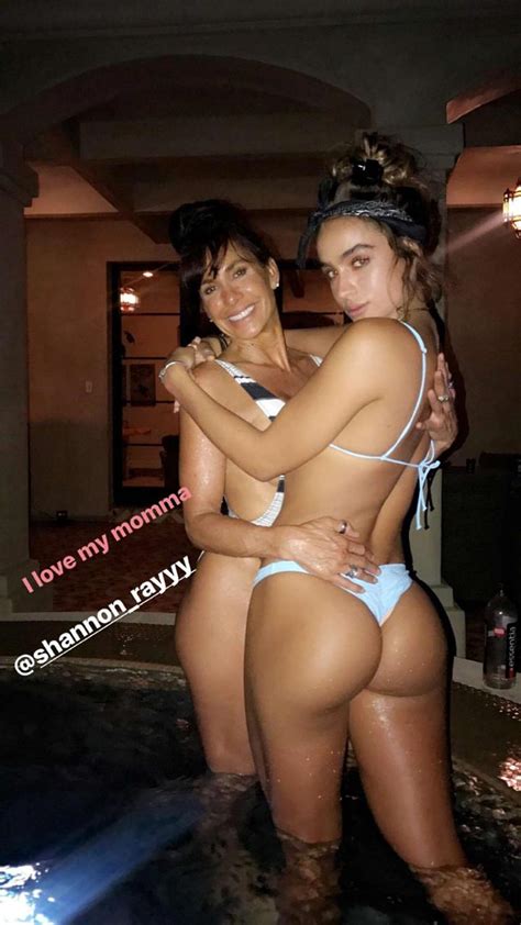 Sommer Ray Almost Nude Sexy Bikini Photos With Her Mom Scandal Planet