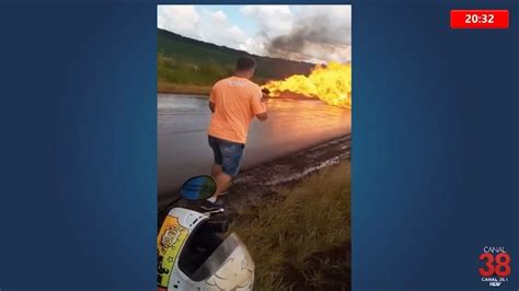 Motocicleta Pega Fogo Ap S Queda Entre Jandaia Do Sul E S O Jos Youtube