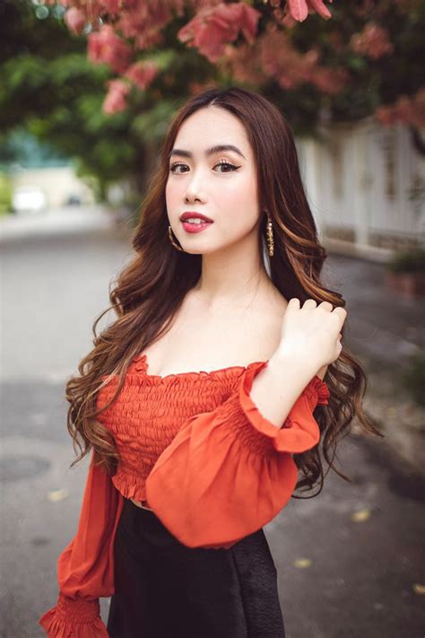 Nữ chính xinh đẹp gây sốt tập 11 Người ấy là ai hiếm hoi mặc bikini quyến rũ