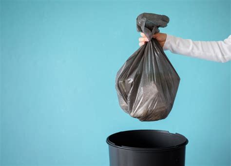 City switching to clear garbage bags in 2022 - Orillia News