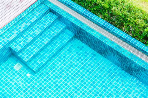 Reparar Grietas En La Piscina Jardines Con Piscinas