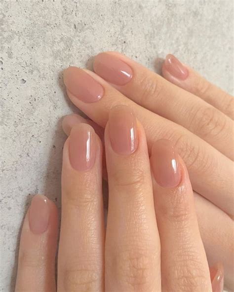 Nude Nail Designs For A Charming Manicure Unhas Redondas Unhas Neutras Unhas Bonitas