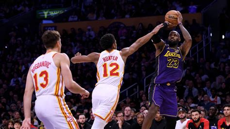 LeBron James Is Ten Koste Van Michael Jordan Weer Een NBA Record Rijker