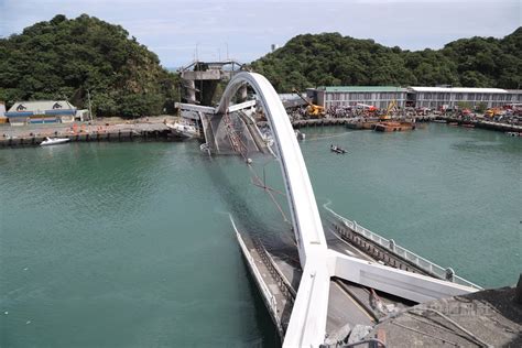 6 Indicted On Negligence Charges In Deadly Nanfangao Bridge Collapse