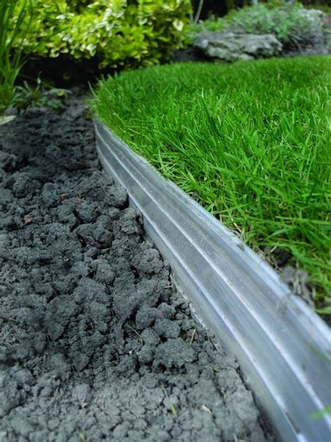 Metal edging ideas – garden landscape edging advantages