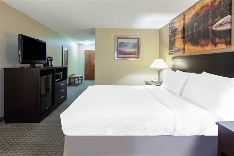 Days Inn by Wyndham Plattsburgh | Plattsburgh, NY Hotels