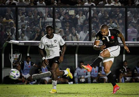 Confiança gol da vitória e renovação a redenção de Paulo Henrique no