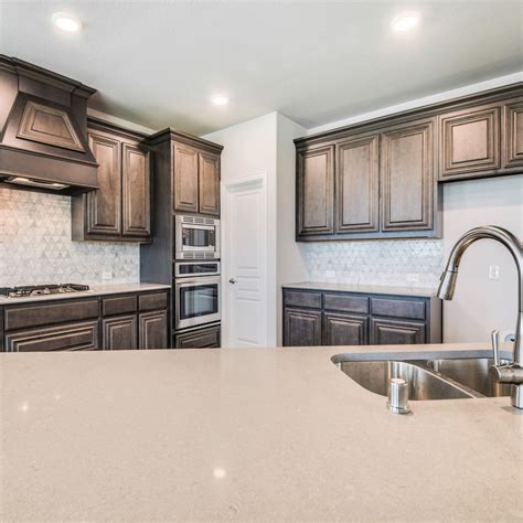 Where Do Builders Buy Kitchen Cabinets