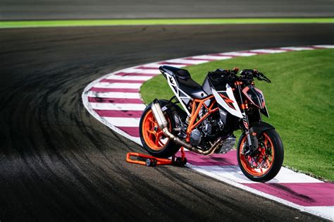 Top xe naked bike đỉnh cao trong năm banh vn
