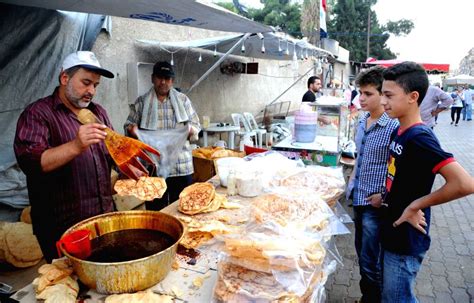 SYRIA-DAMASCUS-RAMADAN-FOOD