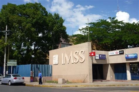 Enfermero Muere Dentro De Un Ba O En El Imss T De M Rida Poresto