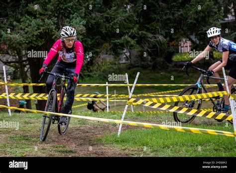 WA20598 00 WASHINGTON Woman S Cyclocross Race MR S1 Stock Photo