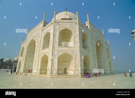 The Taj Mahal Built By The Moghul Emperor Shah Jehan Jahan Agra