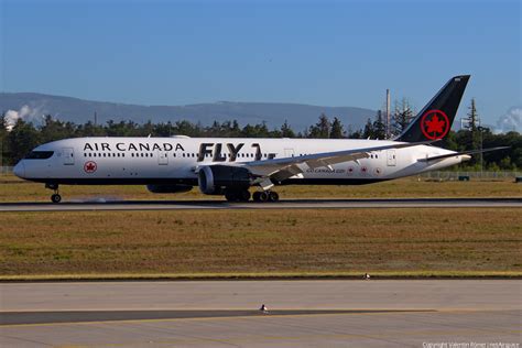 Air Canada Boeing Dreamliner C Fvlq Photo Netairspace