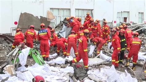 齐齐哈尔一中学体育馆坍塌致11人死亡，初步调查为违规施工导致 腾讯新闻