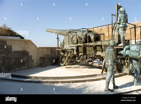 The Rumeli Rampart Artillery Gun And Memorial To Corporal Seyit In The