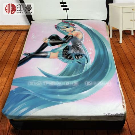 150cm X 220cm Japan Anime Hatsune Miku Flannel Blanket On Bed Mantas