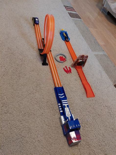 Hot wheels staze s autićima seta