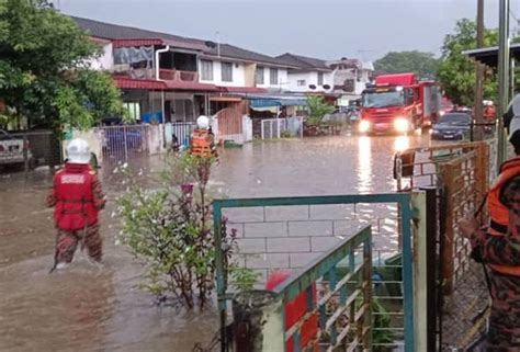 Ribut Banjir Kilat Jejas Beberapa Daerah Di Perak Astro Awani