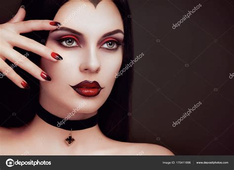 Halloween Vampire Woman Portrait — Stock Photo © Heckmannoleg 170411896