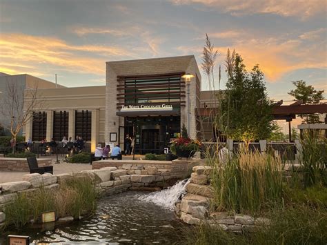 Reservations — The White Chocolate Grill