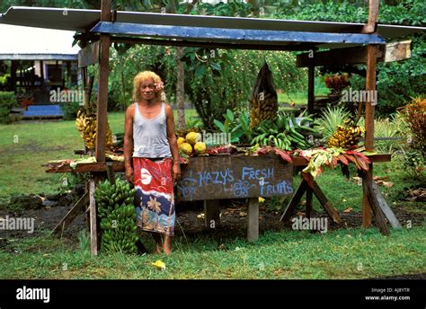 Samoa fa afafine transvestite selling hi-res stock photography and ...