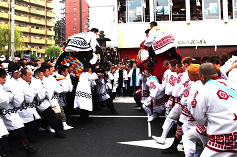 道後の秋祭りは喧嘩神輿『鉢合わせ（はちあわせ）』がアツい！ 【公式】道後温泉 道後御湯