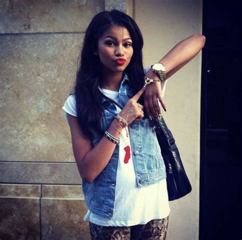 Zendaya Street Snap Lady And Gentlemen Zendaya Swagg Get Dressed