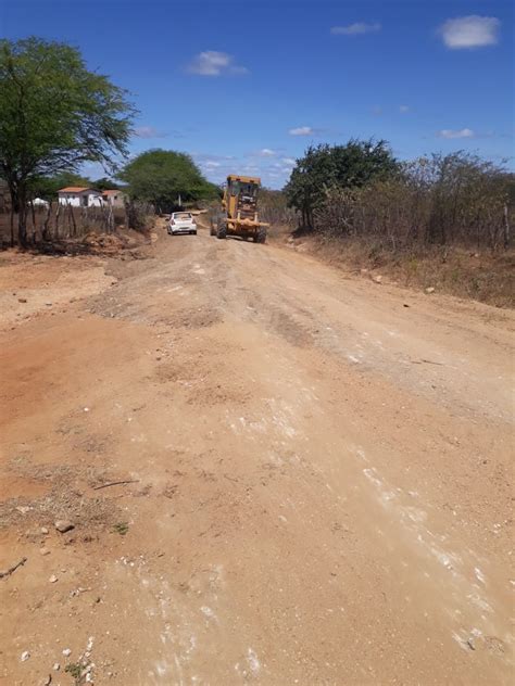 Prefeitura De Amparo Realiza Melhorias Na Estrada Que Da Acesso A