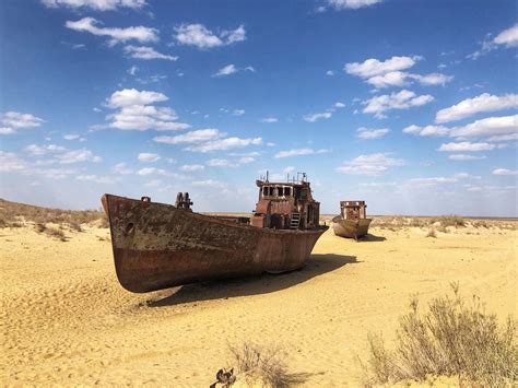 Uzbekistan. Aral Sea : r/AbandonedPorn