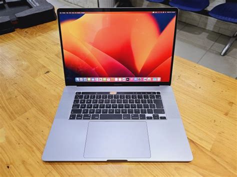 Macbook Pro 16 2019 Silver I9 32gb 512gb Radeon Pro 5500m 4gb