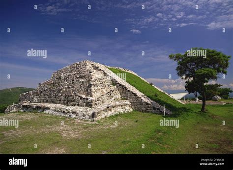 Azteke Gefiederte Schlange Fotos Und Bildmaterial In Hoher Aufl Sung