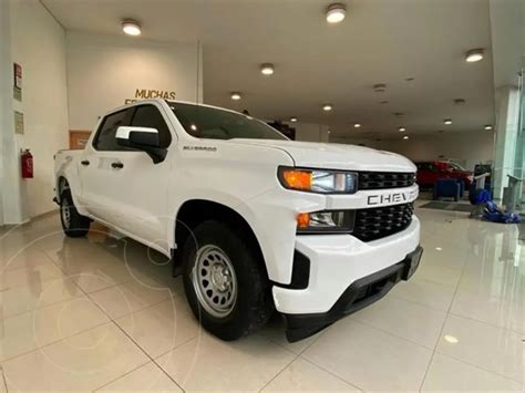 Chevrolet Silverado Doble Cabina 4X4 Usado 2021 Color Blanco Precio