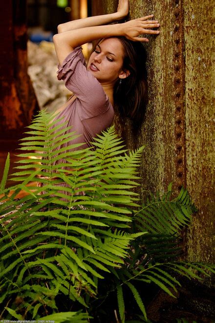 Margot Posing Mar279ART 146443014 Porn Pic