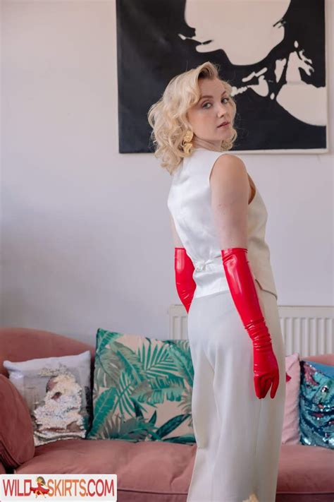 Evanna Lynch Luna Lovegood Reportedly Evannalynch Nude Instagram Leaked Photo 125