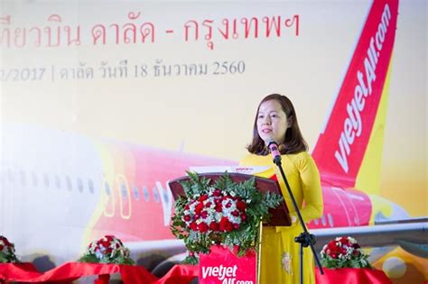 Nóng bỏng vũ điệu Bikini hoa Vietjet tưng bừng khai trương đường bay Đà Lạt Bangkok