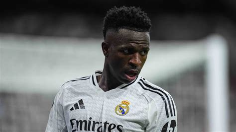 Real Madrid transfernieuws PSG doet bod van 250 miljoen op Vinícius