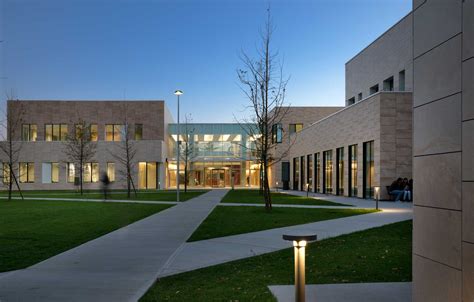 Humanitas University Campus | Rossi Bianchi lighting design