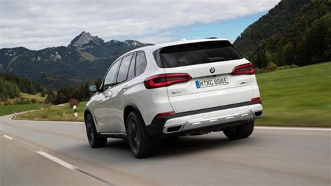 2021 Bmw X5 Plug In Hybrid Returns With More Power And Electric Range Cnet