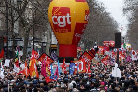 França Tem Dia De Protestos Contra Reforma Previdenciária