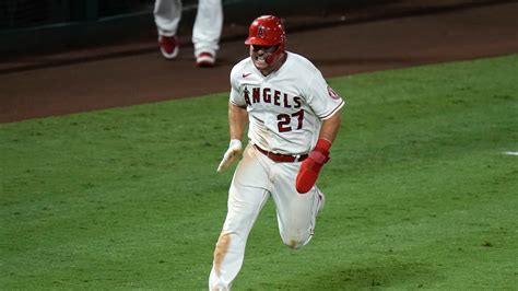 Trout Ties Salmons Angels Career Hr Record With No 299