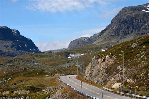 Carretera En Las Monta As Noruegas Foto Premium