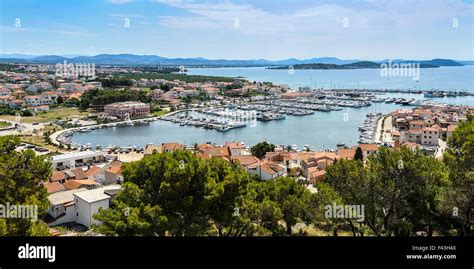 Yachten Becken Hi Res Stock Photography And Images Alamy