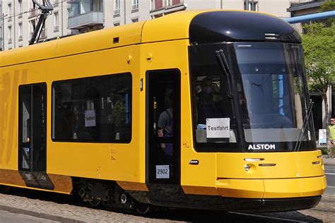 Dresden Neue DVB Bahn fährt jetzt auch auf dieser Linie