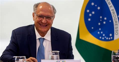 Alckmin sanciona lei que facilita regularização de dívidas a RFB