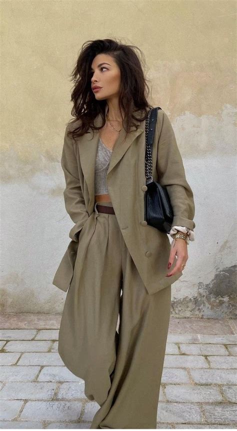 Pin By Eli B On Completi Stylish Outfits Chic Outfits Stylish Work